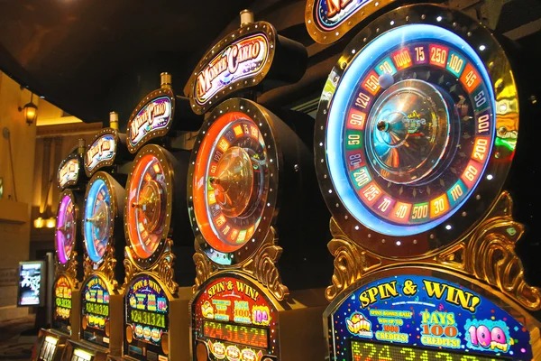 Multi-screen layout Multi-screen options for live dealers